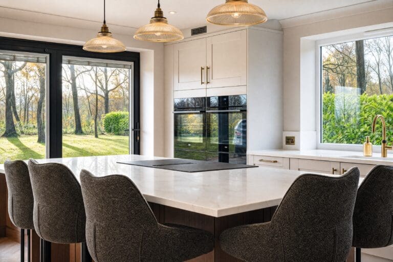 White island, dining space kitchen by Colourhill
